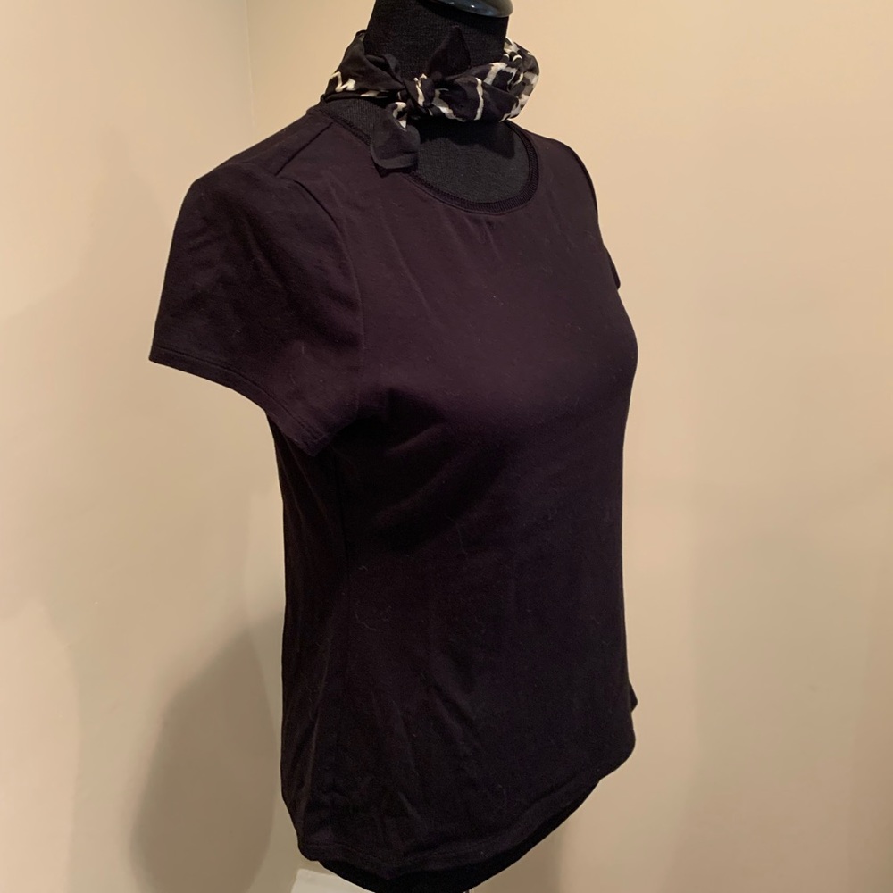 White House Black Market tee shirt